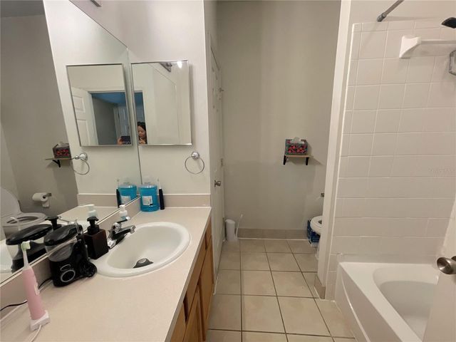 905 NW 21ST AVENUE 905, Gainesville, FL 32609