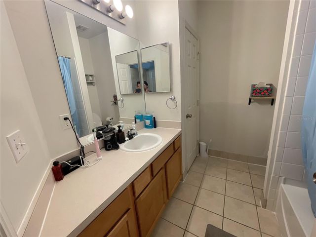 905 NW 21ST AVENUE 905, Gainesville, FL 32609