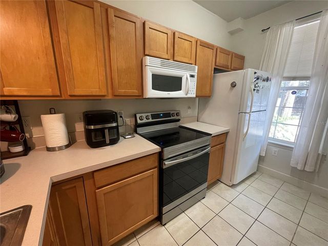 905 NW 21ST AVENUE 905, Gainesville, FL 32609