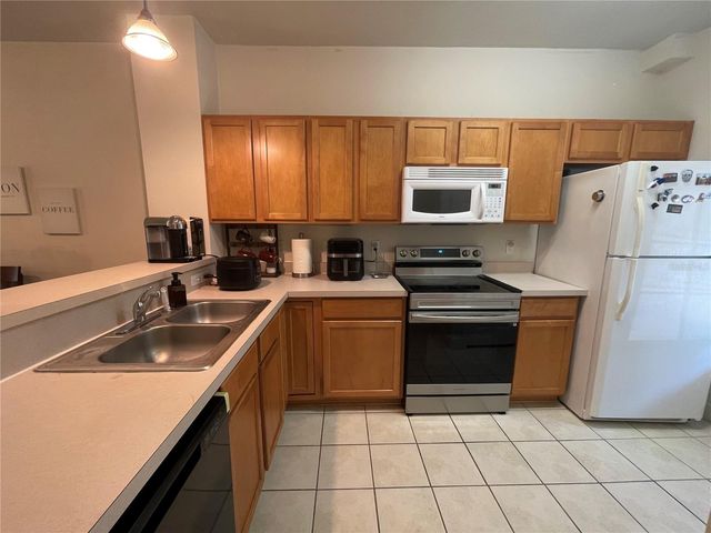 905 NW 21ST AVENUE 905, Gainesville, FL 32609