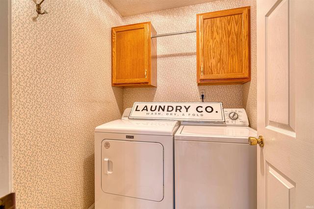 6405 Highcroft Drive, Evansville, IN 47715