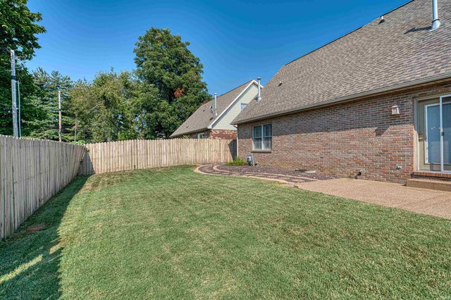 6405 Highcroft Drive, Evansville, IN 47715