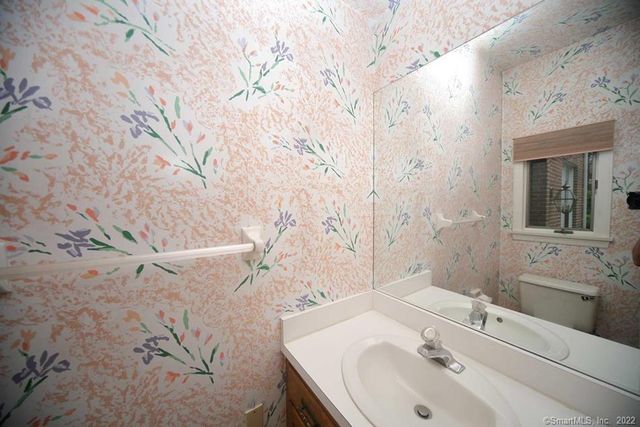 37 Maple Street, New Canaan, CT 06840