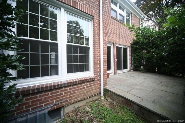 37 Maple Street, New Canaan, CT 06840