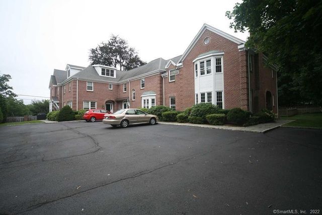 37 Maple Street, New Canaan, CT 06840