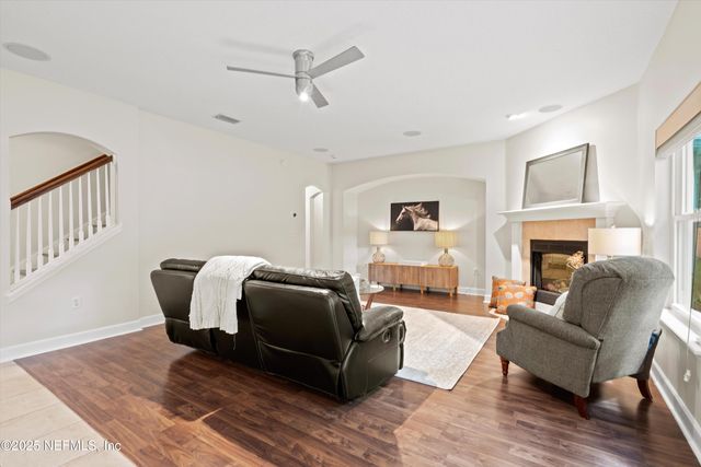 11717 CRUSSELLE Drive, Jacksonville, FL 32223