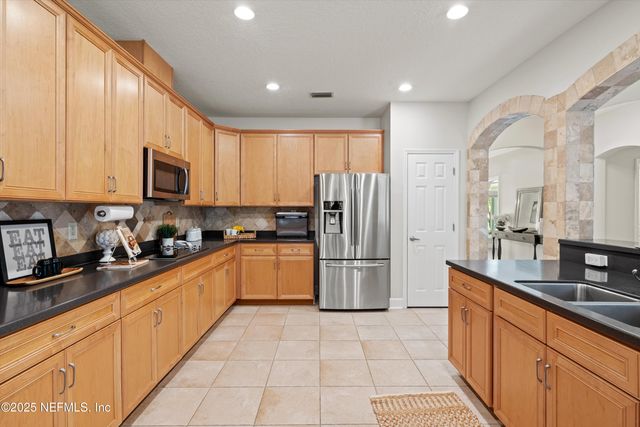 11717 CRUSSELLE Drive, Jacksonville, FL 32223