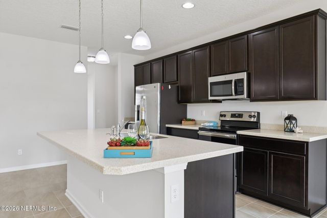 86527 REST HAVEN Court, Yulee, FL 32097