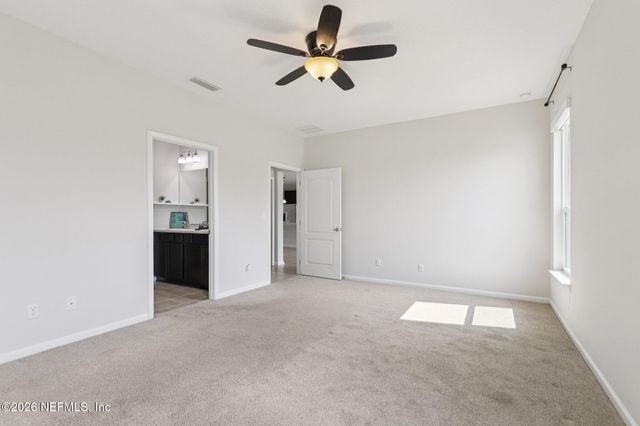 86527 REST HAVEN Court, Yulee, FL 32097