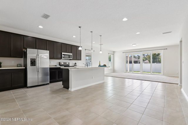 86527 REST HAVEN Court, Yulee, FL 32097