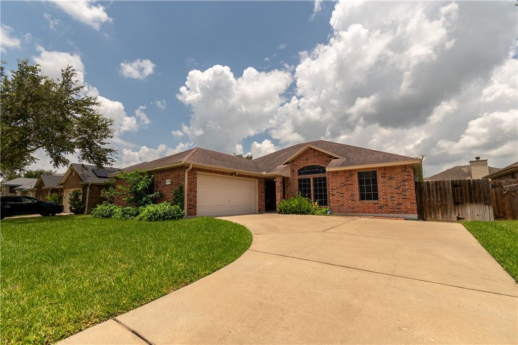 14426 Pentridge Dr, Corpus Christi, TX 78410