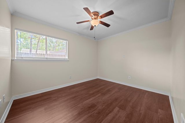 10 Raccoon Lane, The Woodlands, TX 77380