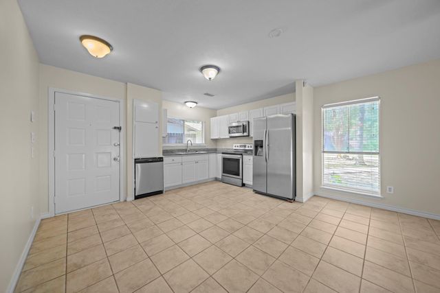 10 Raccoon Lane, The Woodlands, TX 77380