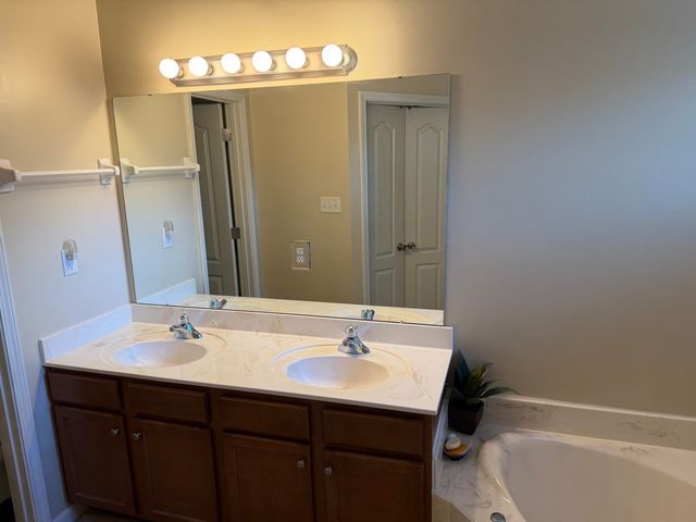 273 FLEETS HILL CV, Memphis, TN 38018