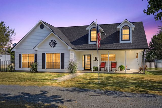355 County Road 4225, Bonham, TX 75418