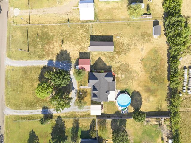 355 County Road 4225, Bonham, TX 75418