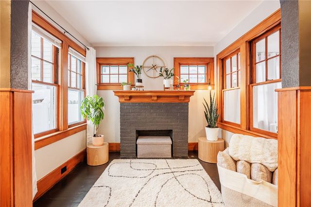 20 Florida Ave, Greece, NY 14616