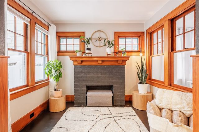 20 Florida Ave, Greece, NY 14616