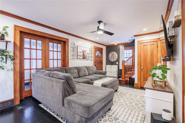 20 Florida Ave, Greece, NY 14616