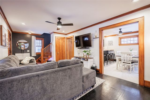 20 Florida Ave, Greece, NY 14616