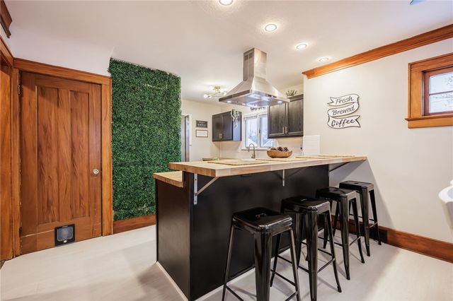 20 Florida Ave, Greece, NY 14616