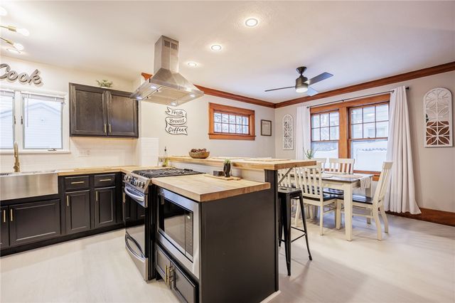 20 Florida Ave, Greece, NY 14616