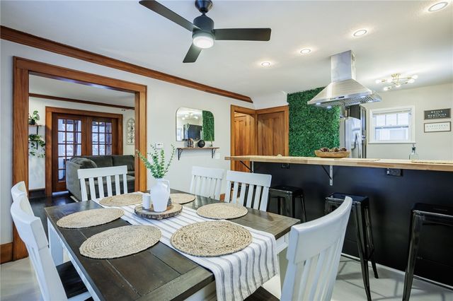 20 Florida Ave, Greece, NY 14616