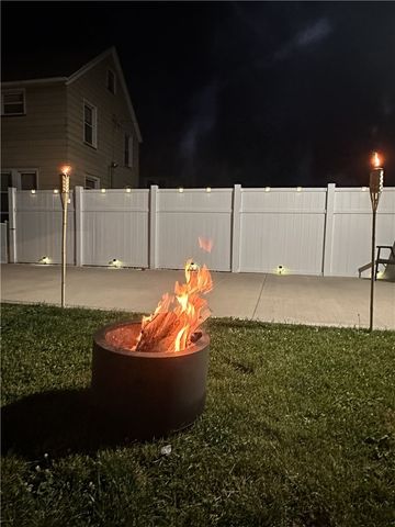 20 Florida Ave, Greece, NY 14616