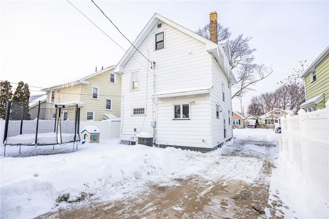 20 Florida Ave, Greece, NY 14616