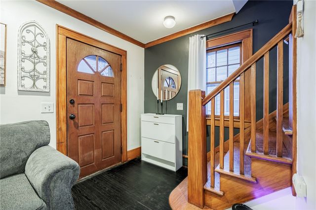 20 Florida Ave, Greece, NY 14616