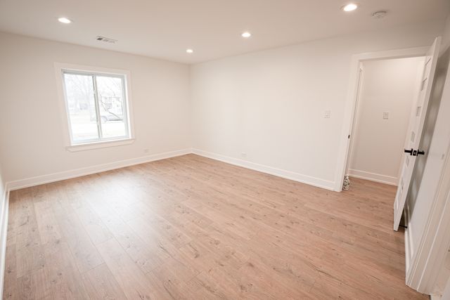 916 Surrey Drive A1, Schaumburg, IL 60193