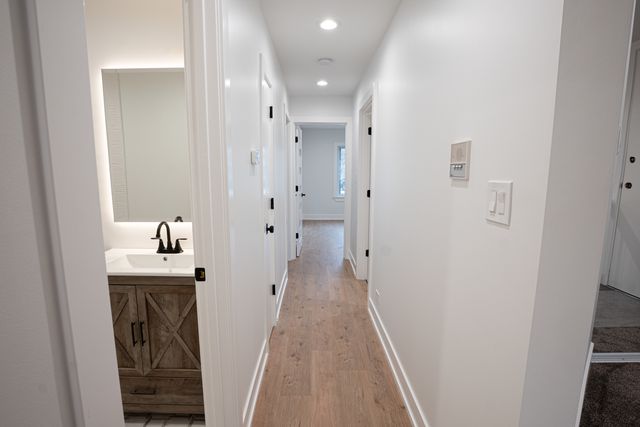 916 Surrey Drive A1, Schaumburg, IL 60193