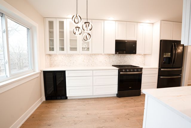 916 Surrey Drive A1, Schaumburg, IL 60193