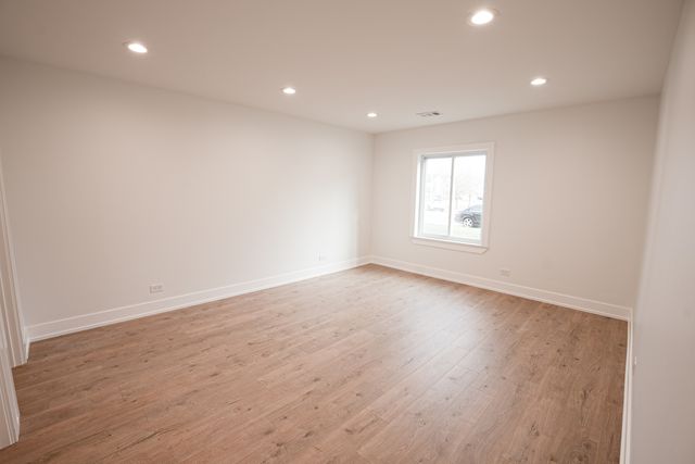 916 Surrey Drive A1, Schaumburg, IL 60193