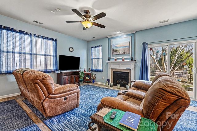 3316 Streamside Drive, Davidson, NC 28036