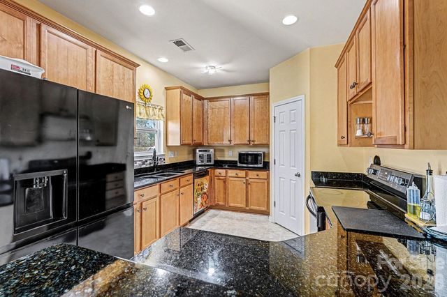 3316 Streamside Drive, Davidson, NC 28036