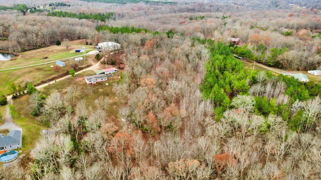 124 Old Lafayette Rd, Big Rock, TN 37023