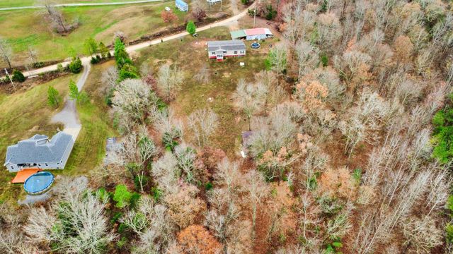 124 Old Lafayette Rd, Big Rock, TN 37023