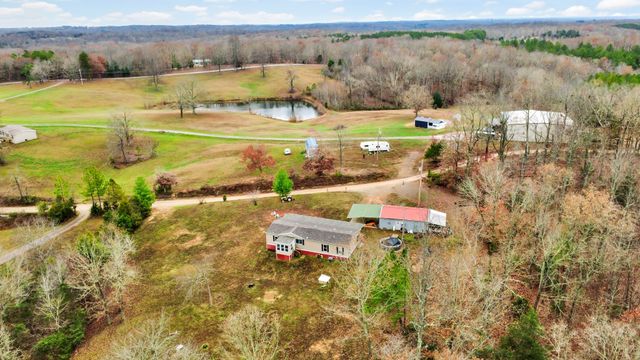 124 Old Lafayette Rd, Big Rock, TN 37023