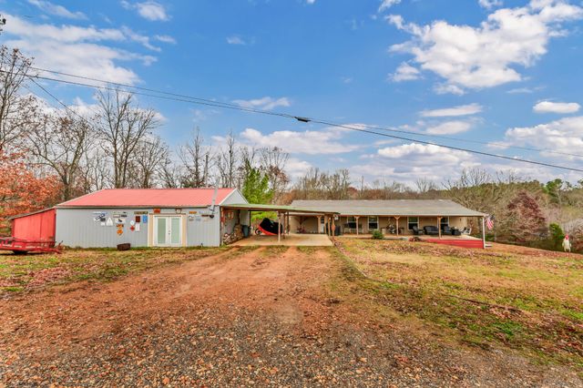 124 Old Lafayette Rd, Big Rock, TN 37023