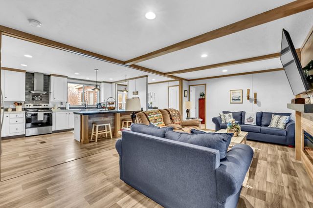 124 Old Lafayette Rd, Big Rock, TN 37023