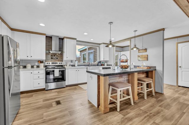 124 Old Lafayette Rd, Big Rock, TN 37023