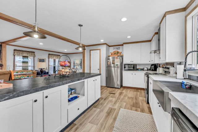 124 Old Lafayette Rd, Big Rock, TN 37023