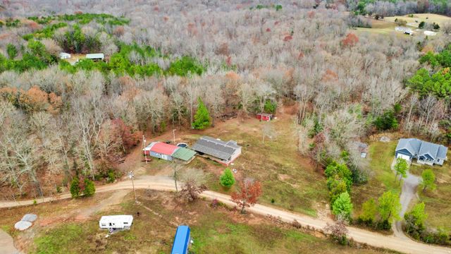 124 Old Lafayette Rd, Big Rock, TN 37023