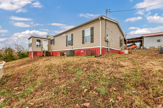 124 Old Lafayette Rd, Big Rock, TN 37023