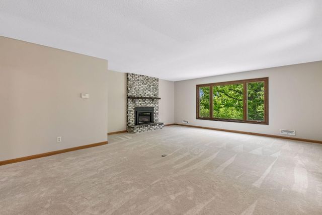 13720 Oakland Drive, Burnsville, MN 55337