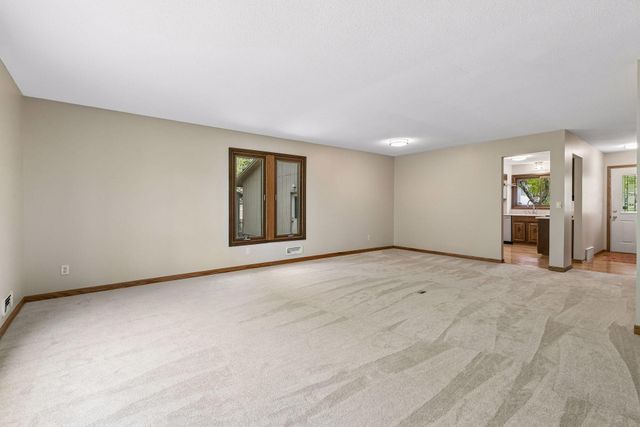 13720 Oakland Drive, Burnsville, MN 55337