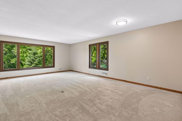 13720 Oakland Drive, Burnsville, MN 55337