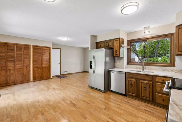 13720 Oakland Drive, Burnsville, MN 55337
