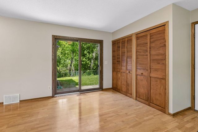 13720 Oakland Drive, Burnsville, MN 55337